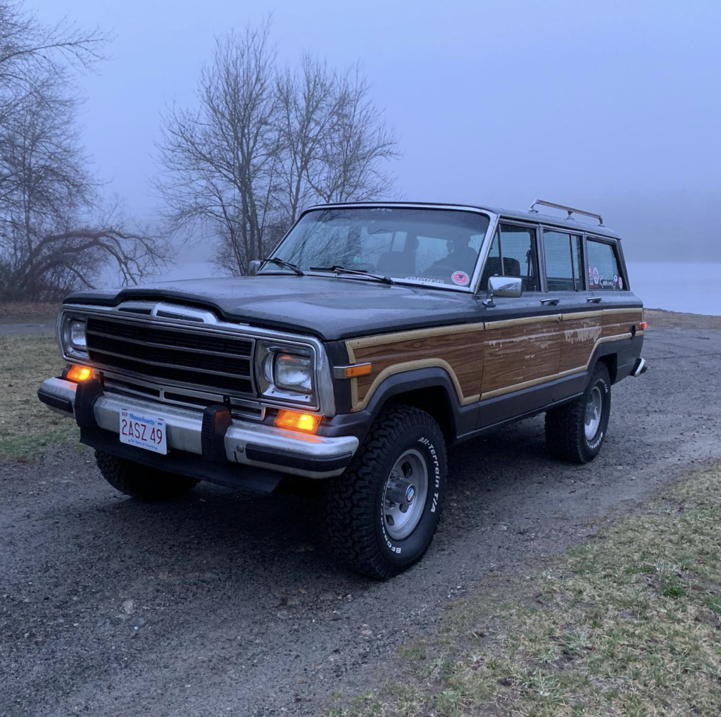 Jeep Grand Wagoneer